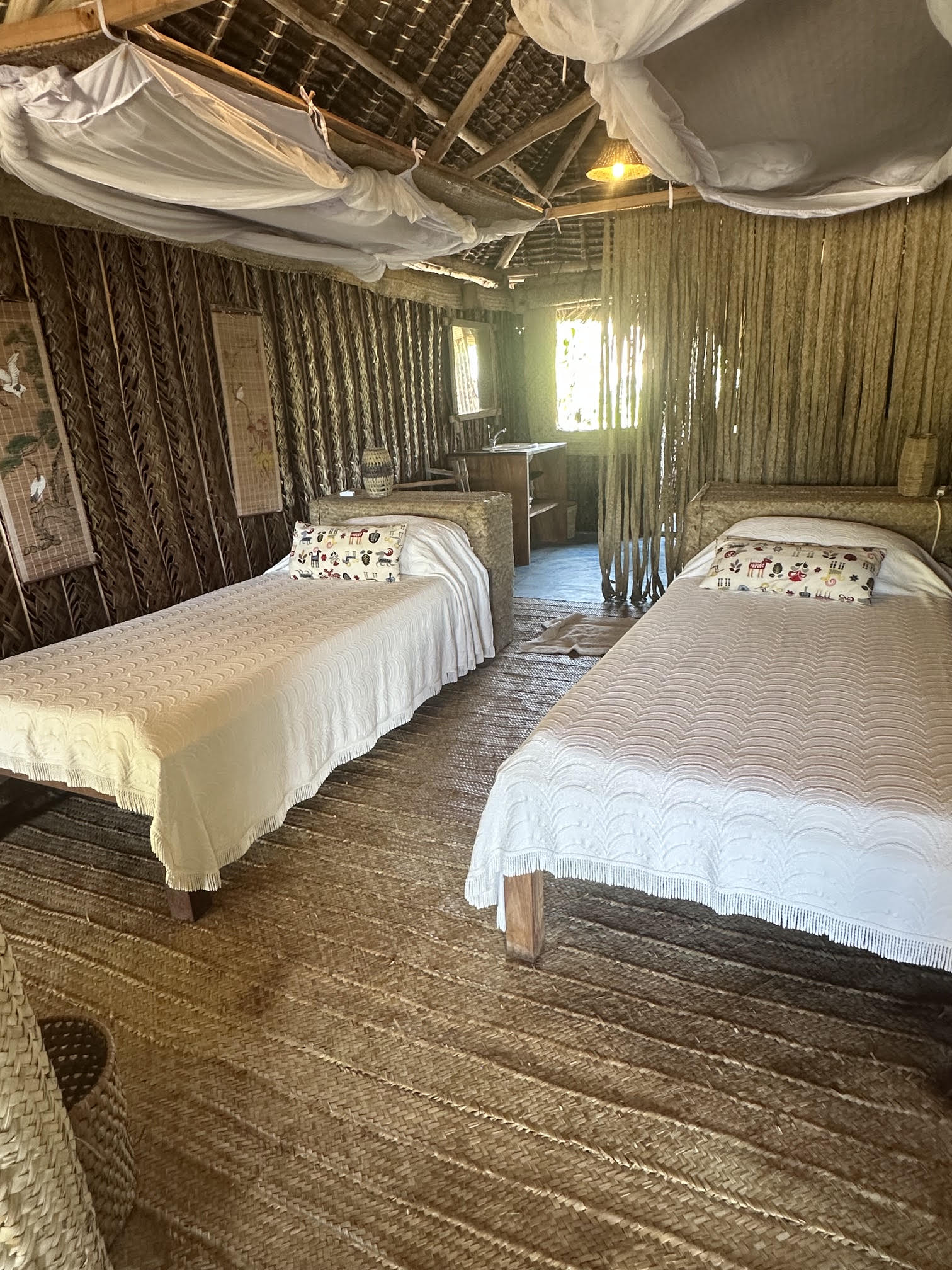 Twin Beds and En Suite (Dolphin)